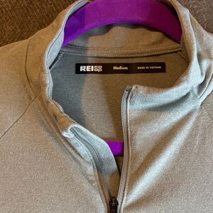 REI Women's Long Sleeve Gray Top